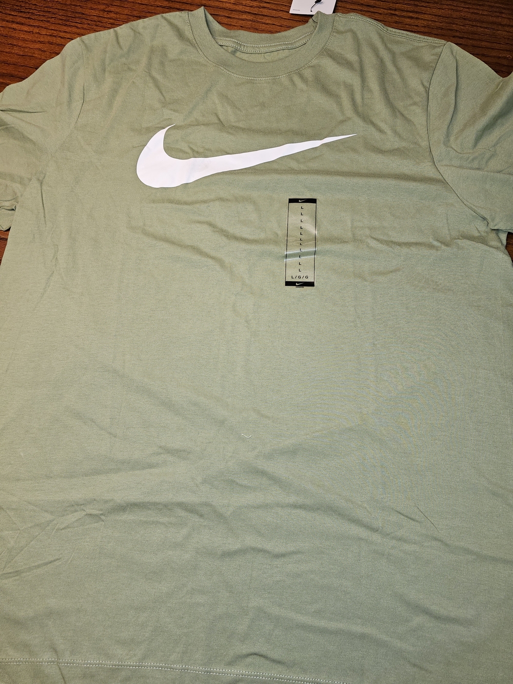 Nike Men’s Short Sleeve Crew Tee in Olive Green with White Swoosh